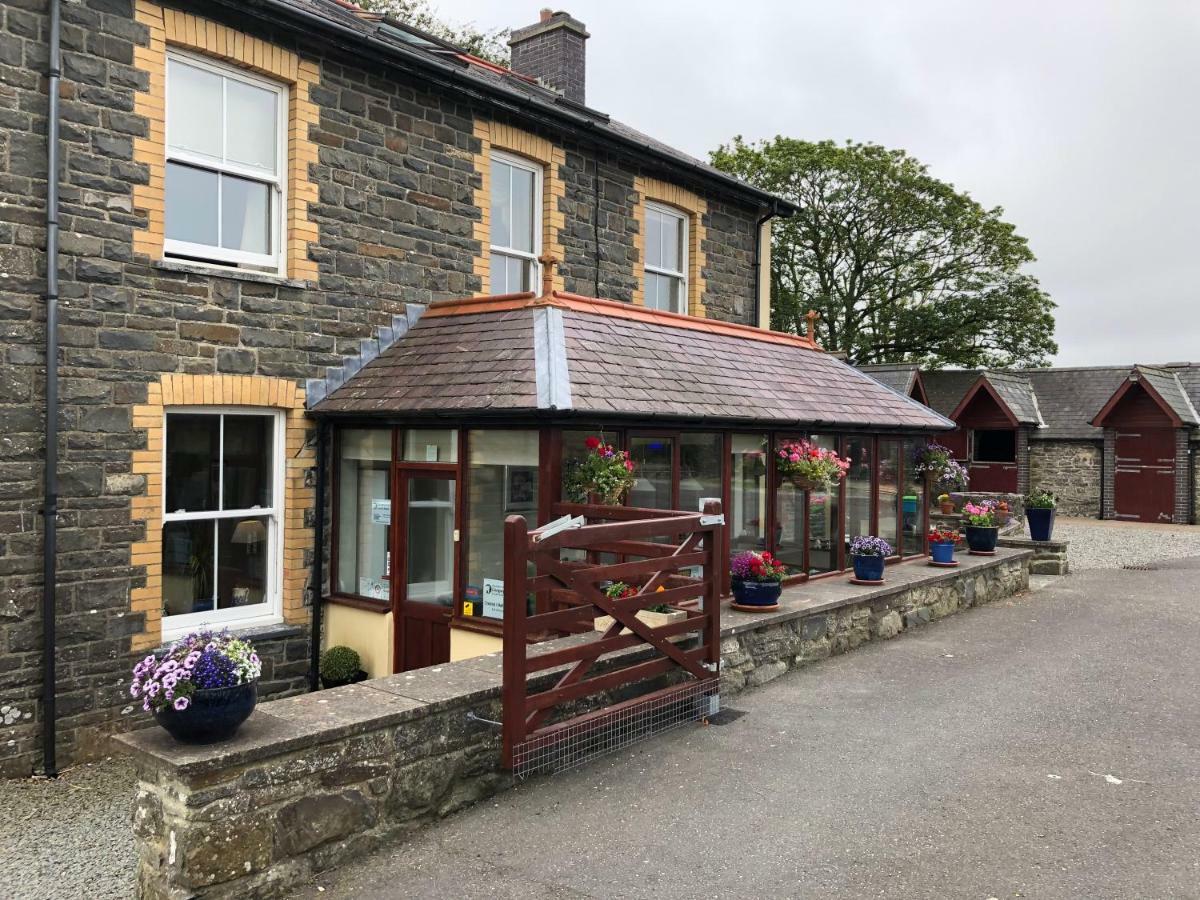 Llangwyryfon Country Breaks Acomodação com café da manhã Aberystwyth Exterior foto